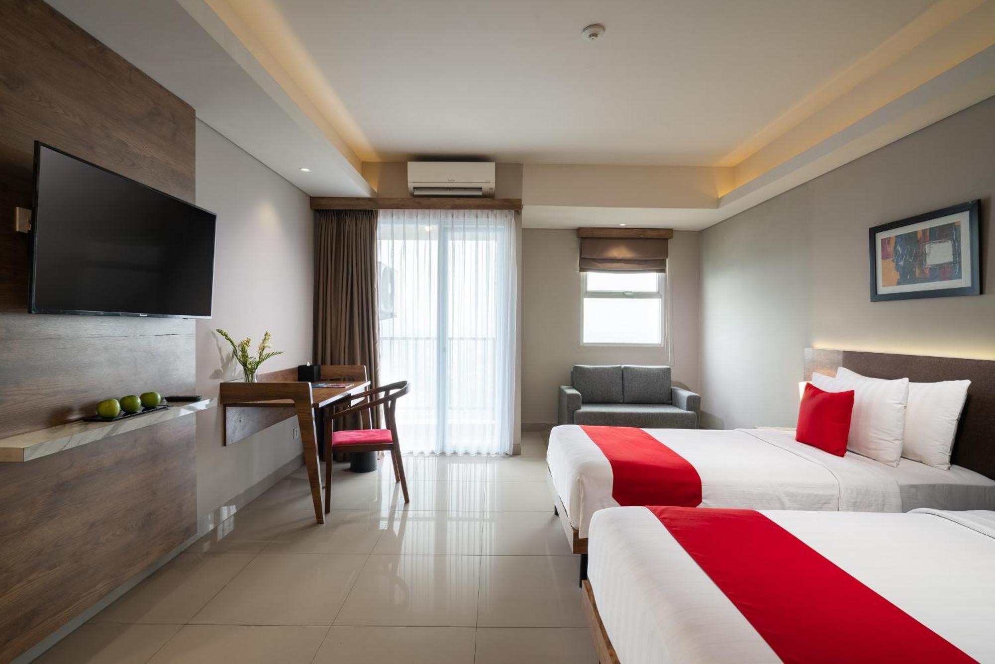 Ramada By Wyndham Serpong Exterior foto